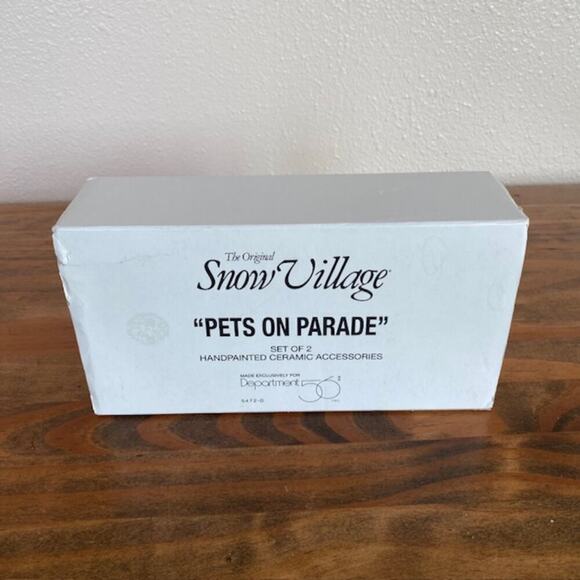 Vintage Dept 56 Snow Village Pets on Parade - Picture 3 of 7